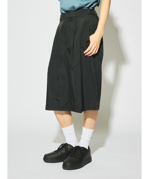 MIDIUMISOLID(ミディウミソリッド)の「MIDIUMISOLID Men’s ナイロンハーフパンツ(その他パンツ・メンズ・ベージュ/ブラック・48)」の11枚目の写真