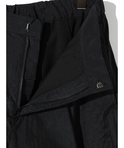 MIDIUMISOLID(ミディウミソリッド)の「MIDIUMISOLID Men’s ナイロンハーフパンツ(その他パンツ・メンズ・ベージュ/ブラック・48)」の16枚目の写真