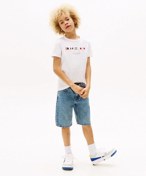 TOMMY HILFIGER（トミーヒルフィガー）の「BOYS マルチフラッグエンブロイダリーレギュラーTシャツ（Tシャツ/カットソー・キッズ・ホワイト/ブルー・160cm/130cm/150cm/140cm）」の5枚目の写真
