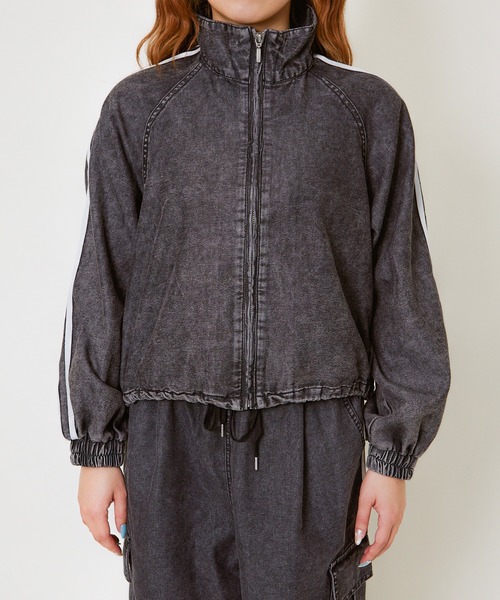 GORGE（ゴージ）の「《ライン入り×ショート丈》レディース デニム ブルゾン ドローコード ストリート 春秋アウター（ブルゾン・レディース・ブラック/ブルー・F）」の5枚目の写真