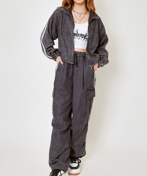 GORGE（ゴージ）の「《ライン入り×ショート丈》レディース デニム ブルゾン ドローコード ストリート 春秋アウター（ブルゾン・レディース・ブラック/ブルー・F）」の13枚目の写真