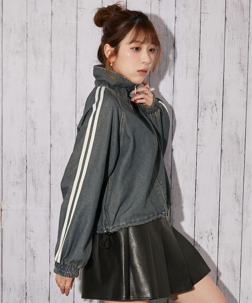 GORGE（ゴージ）の「《ライン入り×ショート丈》レディース デニム ブルゾン ドローコード ストリート 春秋アウター（ブルゾン・レディース・ブラック/ブルー・F）」の22枚目の写真