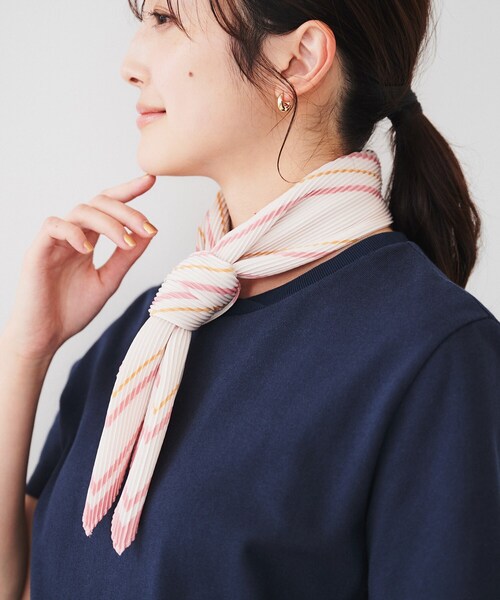 UNTITLED（アンタイトル）の「ジオメトリックプリーツスカーフ（バンダナ/スカーフ・レディース・ブルー系その他6/ホワイト系7/ピンク系1・99）」の7枚目の写真