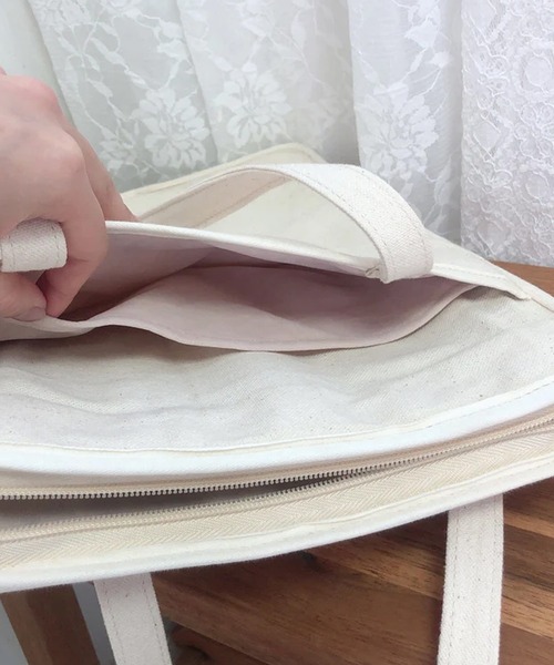 merrylatte（メリーラテ）の「キャンバスPCケース（トートバッグ・レディース・アイボリー・FREE）」の9枚目の写真