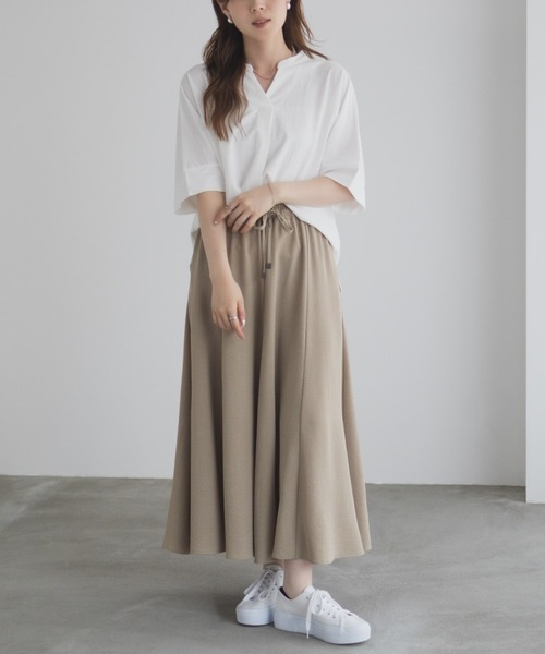 NAVY(ネイビー)の「nAvy SARARI 接触冷感 スキッパー5分袖ブラウス(Tシャツ/カットソー・レディース・ライトベージュ/ブラック/ホワイト/ブルー/ネイビー/ベージュ系/グリーン系/グレー・M/L)」の22枚目の写真