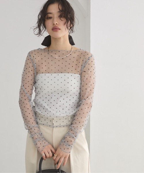 ANGIE（アンジー）の「フロッキー ドット チュール シアー トップス（Tシャツ/カットソー・レディース・ライトグレー/アイボリー/ブラック・FREE）」の4枚目の写真
