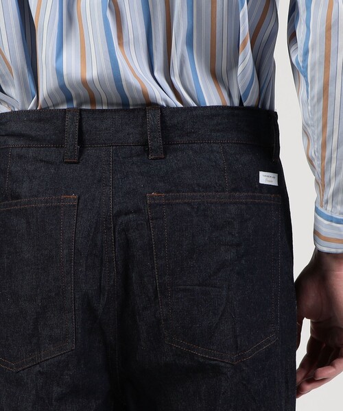 TOMORROWLAND (トゥモローランド)の「9.5OZデニム バレルパンツ(デニムパンツ・メンズ・ダークブルー/ホワイト・S/XS/M)」の5枚目の写真