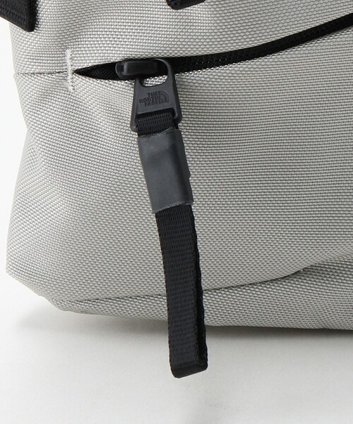 THE NORTH FACE（ザノースフェイス）の「＜THE NORTH FACE＞ピレネー S ショルダーバッグ（ショルダーバッグ・レディース・ライトグレー/ブラック・FREE）」の20枚目の写真