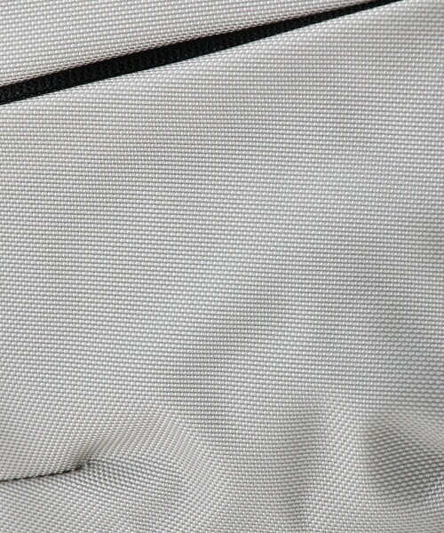 THE NORTH FACE（ザノースフェイス）の「＜THE NORTH FACE＞ピレネー S ショルダーバッグ（ショルダーバッグ・レディース・ライトグレー/ブラック・FREE）」の4枚目の写真