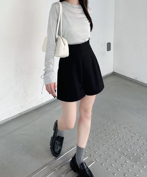 nemne store（ネンネストア）の「《Delfy》ダーツショートパンツ セットアップ可能（その他パンツ・レディース・ピンク系/ブラック系/アイボリー/ライトグレー・SMALL/MEDIUM）」の2枚目の写真