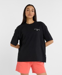 グラフィックオーバーサイズドショートスリーブTシャツ