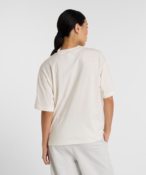 NEW BALANCE（ニューバランス）の「グラフィックオーバーサイズドショートスリーブTシャツ（Tシャツ/カットソー・レディース・ブラック/ミント/オフホワイト・LARGE/MEDIUM/SMALL）」の5枚目の写真