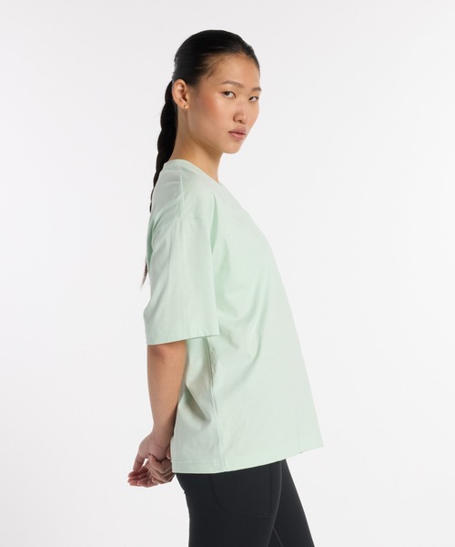 NEW BALANCE（ニューバランス）の「グラフィックオーバーサイズドショートスリーブTシャツ（Tシャツ/カットソー・レディース・ブラック/ミント/オフホワイト・LARGE/MEDIUM/SMALL）」の14枚目の写真
