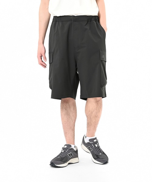 NEW BALANCE(ニューバランス)の「ワイドカーゴショーツ(カーゴパンツ・メンズ・ブラック/カーキ/サンドグレー・MEDIUM/SMALL/XX-LARGE/X-LARGE/LARGE)」の2枚目の写真