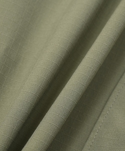 NEW BALANCE(ニューバランス)の「ワイドカーゴショーツ(カーゴパンツ・メンズ・ブラック/カーキ/サンドグレー・MEDIUM/SMALL/XX-LARGE/X-LARGE/LARGE)」の4枚目の写真