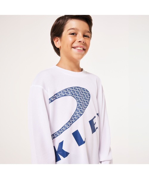 OAKLEY(オークリー)の「オークリー Ytr Qd Bold LS Tee 8.0 / 長袖/ロンT・シャツ /キッズ・ユース /OAKLEY(Tシャツ/カットソー・キッズ・ブラック/ネイビー/ホワイト・L/M/S/XS)」の1枚目の写真
