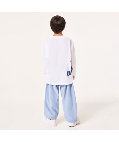 OAKLEY(オークリー)の「オークリー Ytr Qd Bold LS Tee 8.0 / 長袖/ロンT・シャツ /キッズ・ユース /OAKLEY(Tシャツ/カットソー・キッズ・ブラック/ネイビー/ホワイト・L/M/S/XS)」の20枚目の写真