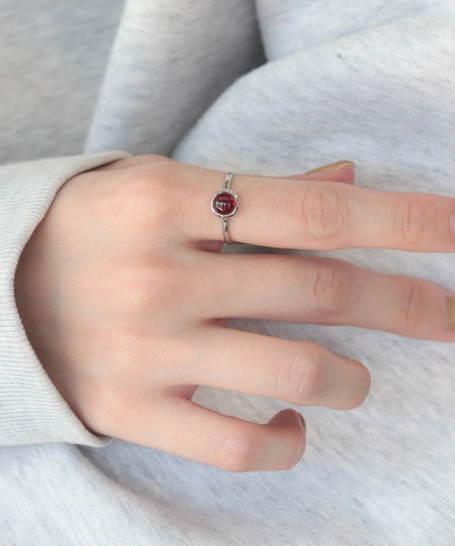 NOIR DE POUPEE（ノワールドプーペ）の「【WEB限定】天然石ラウンドカボションリング（リング・レディース・イエロー系その他/ブラック/パープル/ブラック系その他/レッド/ホワイト/イエロー/レッド系その他/ホワイト系その他/パープル系その他・#9/#11/#13/#15）」の10枚目の写真