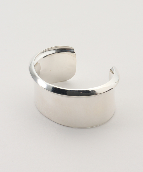 ＜ AGMES＞ JEAN CUFF バングル　定価137500円 AGMES＞ JEAN CUFF バングル