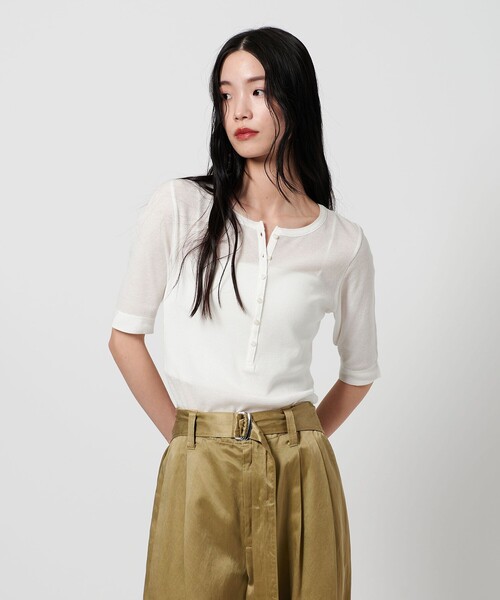BEAUTY&YOUTH UNITED ARROWS(ビューティーアンドユースユナイテッドアローズ)の「コットンシアーワッフル ヘンリーネック カットソー(Tシャツ/カットソー・レディース・ブラック/ベージュ/ホワイト・FREE)」の7枚目の写真