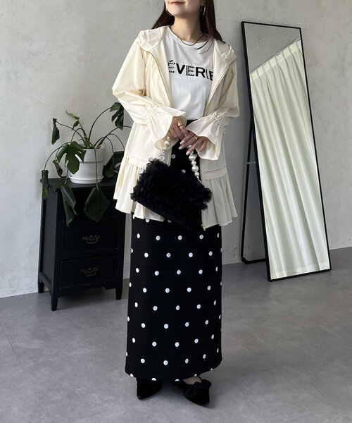 prose verse（プロズヴェール）の「【UVカット】裾フリルキャンディスリーブマウンテンパーカー（ブルゾン・レディース・アイボリー/ブラック・LARGE/MEDIUM）」の19枚目の写真