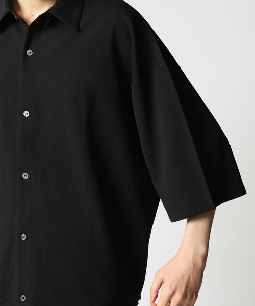 ARCADE（アーケード）の「UVカット梨地ストレッチ素材 オーバーサイズ BIG5分袖シャツ（シャツ/ブラウス・メンズ・アイボリー/ブラック/ブルーグレー/グレイッシュベージュ/チャコールグレー/ダークグリーン・M/L）」の11枚目の写真