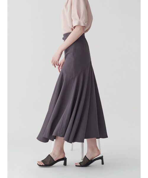 TONAL（トーナル）の「ベルト付ドレープマーメイドスカート（スカート・レディース・チャコールグレー/ベージュ/オフホワイト・SMALL/MEDIUM）」の17枚目の写真