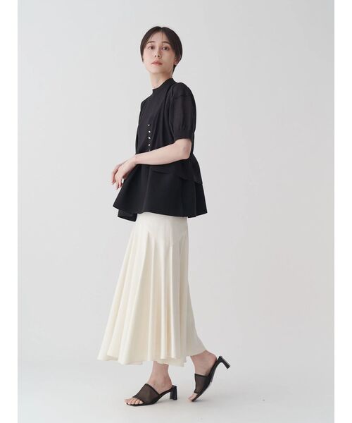 TONAL（トーナル）の「ベルト付ドレープマーメイドスカート（スカート・レディース・チャコールグレー/ベージュ/オフホワイト・SMALL/MEDIUM）」の21枚目の写真