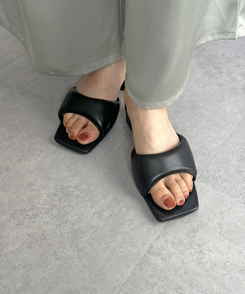 Thevon（ゼボン）の「パデットサンダル（サンダル・レディース・ブラック/イエロー・M/L）」の3枚目の写真