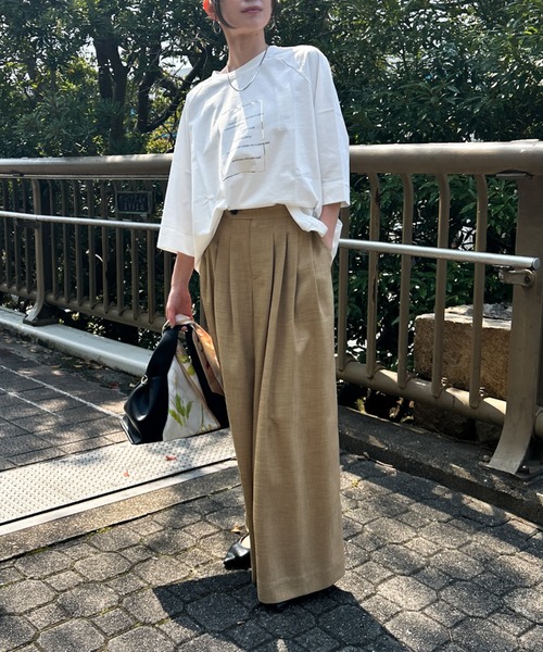 LAUTREAMONT(ロートレアモン)の「【WEB限定】箔ロゴカットソー≪手洗い可能≫(Tシャツ/カットソー・レディース・ブラック/ライトグレー/ホワイト・9号)」の5枚目の写真