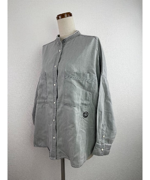 WORLD WIDE LOVE!（ワールドワイドラブ）の「デッドスマイルオーバーシャツ（シャツ/ブラウス・レディース・ブラック/ライトグレー・1）」の9枚目の写真