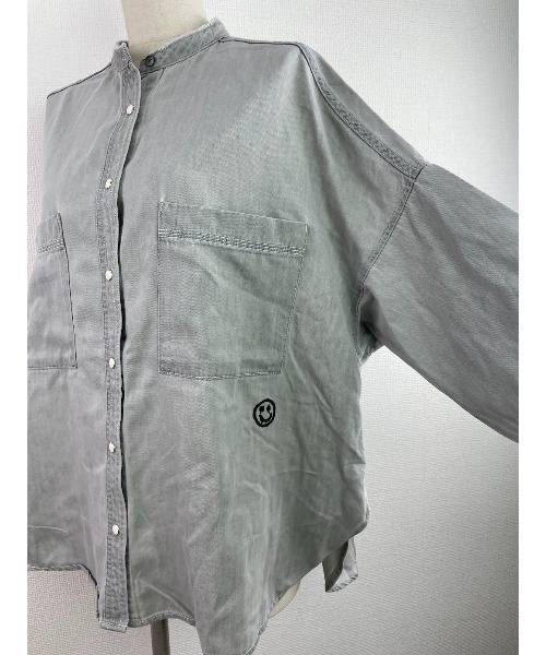 WORLD WIDE LOVE!（ワールドワイドラブ）の「デッドスマイルオーバーシャツ（シャツ/ブラウス・レディース・ブラック/ライトグレー・1）」の13枚目の写真