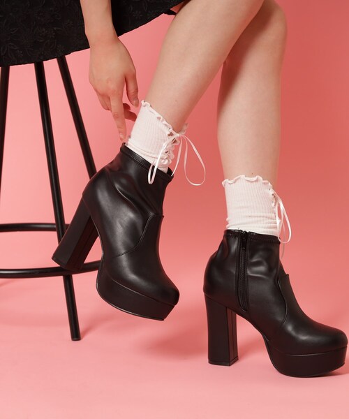 cs T&P(シーエスティーアンドピー)の「厚底ストレッチブーツ(ブーツ・レディース・ブラック/アイボリー・S/LL/L/M)」の1枚目の写真