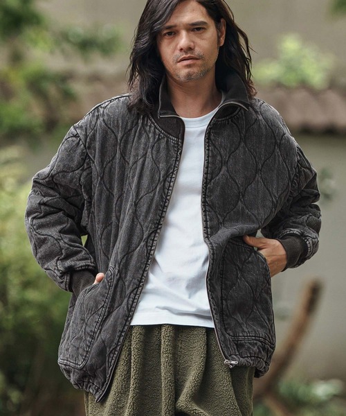 CAMBIO(カンビオ)の「mj10839- Original Quilted Denim High Neck Blouson ハイネックブルゾン(ブルゾン・メンズ・ブルー/ブラック・S/M/L)」の2枚目の写真