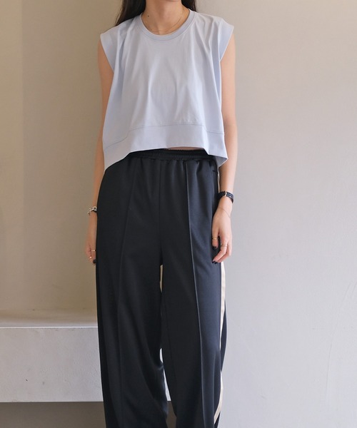 AKTE（アクテ）の「スリーブレスショートカットソープルオーバー（Tシャツ/カットソー・レディース・ブラック/ライトブルー/ホワイト・FREE）」の17枚目の写真