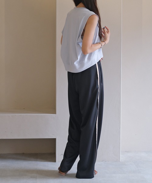 AKTE（アクテ）の「スリーブレスショートカットソープルオーバー（Tシャツ/カットソー・レディース・ブラック/ライトブルー/ホワイト・FREE）」の15枚目の写真