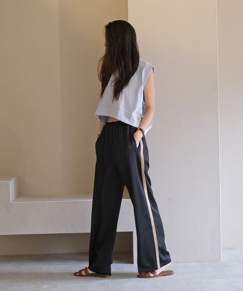 AKTE（アクテ）の「スリーブレスショートカットソープルオーバー（Tシャツ/カットソー・レディース・ブラック/ライトブルー/ホワイト・FREE）」の14枚目の写真