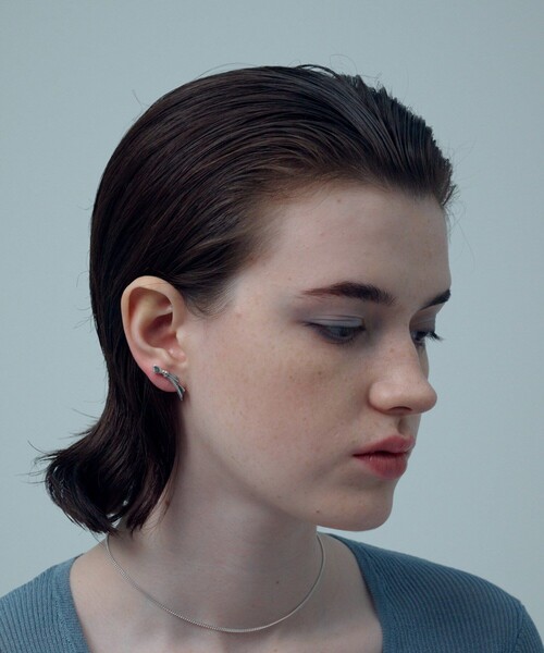 and cloud（アンドクラウド）の「Flutter Bow Ear Clip S（イヤーカフ・レディース・シルバー・FREE）」の4枚目の写真