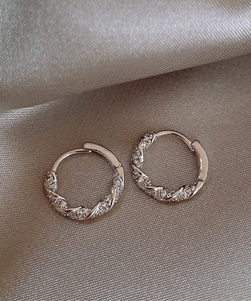 yu-ka(ユーカ)の「YU-KA:ジルコニアフープピアス zirconia hoop pierce(ピアス(両耳用)・レディース・シルバー/ゴールド・FREE)」の1枚目の写真
