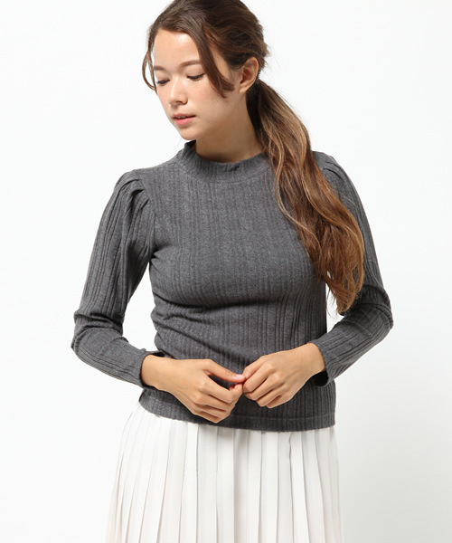 one after another NICE CLAUP(ワンアフターアナザーナイスクラップ)の「【ナイスクラップ】うしろリボンプチハイネックカットソー (Tシャツ/カットソー・レディース・アイボリー/サックスブルー/チャコールグレー/ボルドー/ブラック・FREE)」の4枚目の写真