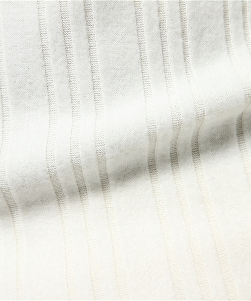 one after another NICE CLAUP(ワンアフターアナザーナイスクラップ)の「【ナイスクラップ】うしろリボンプチハイネックカットソー (Tシャツ/カットソー・レディース・アイボリー/サックスブルー/チャコールグレー/ボルドー/ブラック・FREE)」の8枚目の写真