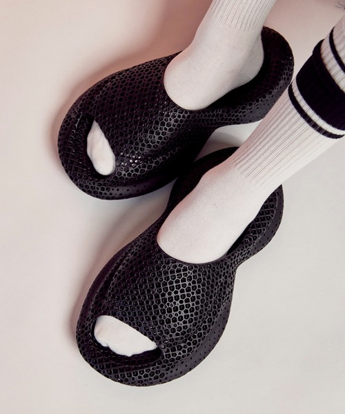 MAISON SPECIAL（メゾンスペシャル）の「《UNISEX》【STARAY】UFO Fit Sandal/ユーフォーフィットサンダル【MAISON SPECIAL/メゾンスペシャル】（サンダル・メンズ・ブラック・42/41）」の2枚目の写真