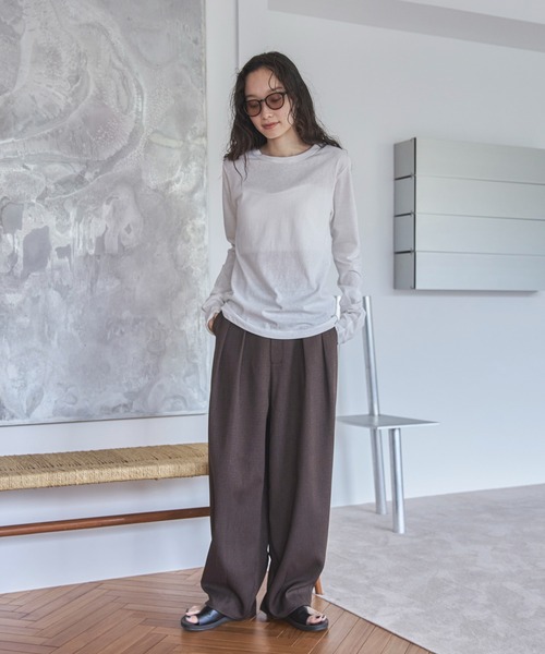 feepur(フェピュール)の「ベーシックシアーロンTee(Tシャツ/カットソー・レディース・オフホワイト/杢グレー/ブラック/ベージュ/オートミール/イエロー/ピンク・MEDIUM)」の10枚目の写真