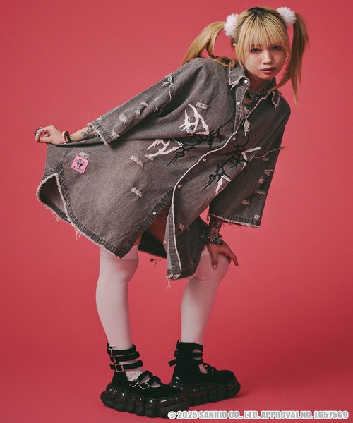 GALFY(ガルフィー)の「【GALFY/ガルフィー】×【KUROMI/クロミ】イルガルフィーボロボロデニム半袖BIGシャツ(シャツ/ブラウス・メンズ・ブラック/グレー・L/XL)」の14枚目の写真