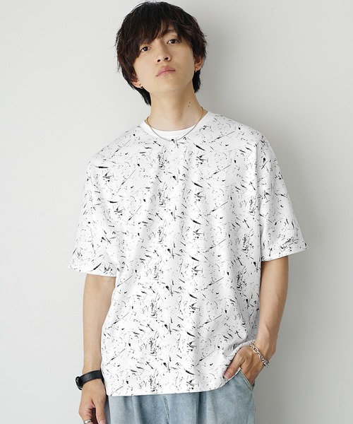 MinoriTY(マイノリティ)の「【MinoriTY】ソフトタッチ×厚手仕立て ドルマンシルエットグランジスプラッシュ総柄Tシャツ メンズ 夏服 プリントTシャツ(Tシャツ/カットソー・メンズ・オフホワイト/スミクロ・S/L/M)」の5枚目の写真