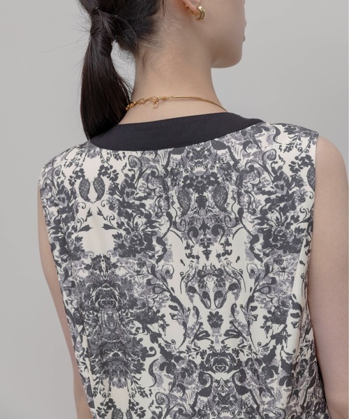 Eimee Law（エイミーロウ）の「アラベスクプリント フロントZIPワンピース（ワンピース・レディース・アイボリー/スミクロ/ブラウン・FREE）」の15枚目の写真