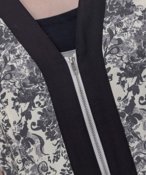 Eimee Law（エイミーロウ）の「アラベスクプリント フロントZIPワンピース（ワンピース・レディース・アイボリー/スミクロ/ブラウン・FREE）」の18枚目の写真