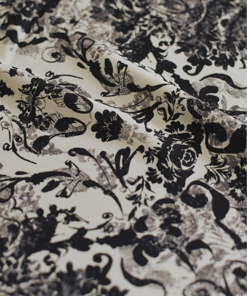 Eimee Law（エイミーロウ）の「アラベスクプリント フロントZIPワンピース（ワンピース・レディース・アイボリー/スミクロ/ブラウン・FREE）」の20枚目の写真