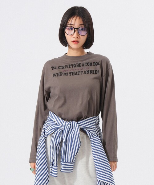 BEAMS BOY（ビームスボーイ）の「【1/15再値下げ】ボーイ メッセージ ロングスリーブ Tシャツ（Tシャツ/カットソー・レディース・オフホワイト/ブラウン・ONE SIZE）」の2枚目の写真