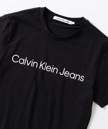 Calvin Klein(JoENC)́yCalvin KleinzCORE INSTITUTIONAL LOGO SLIM TEE J30J322552(TVc/Jbg\[)